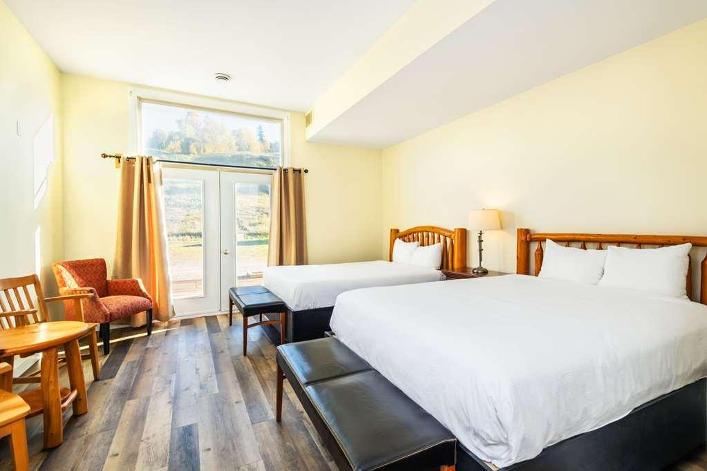 Calabogie Peaks Hotel, Ascend Hotel Member Room photo