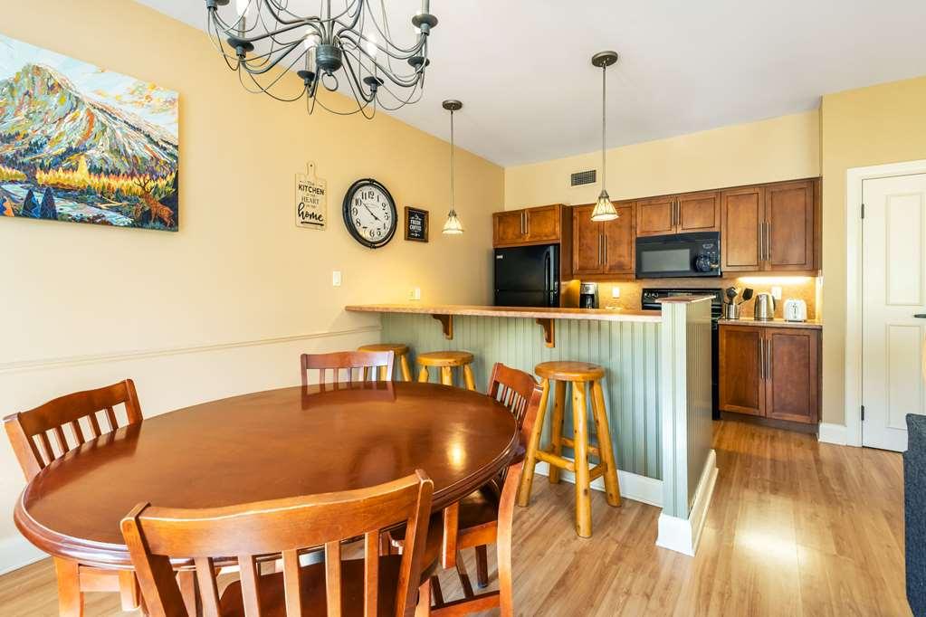 Calabogie Peaks Hotel, Ascend Hotel Member Room photo