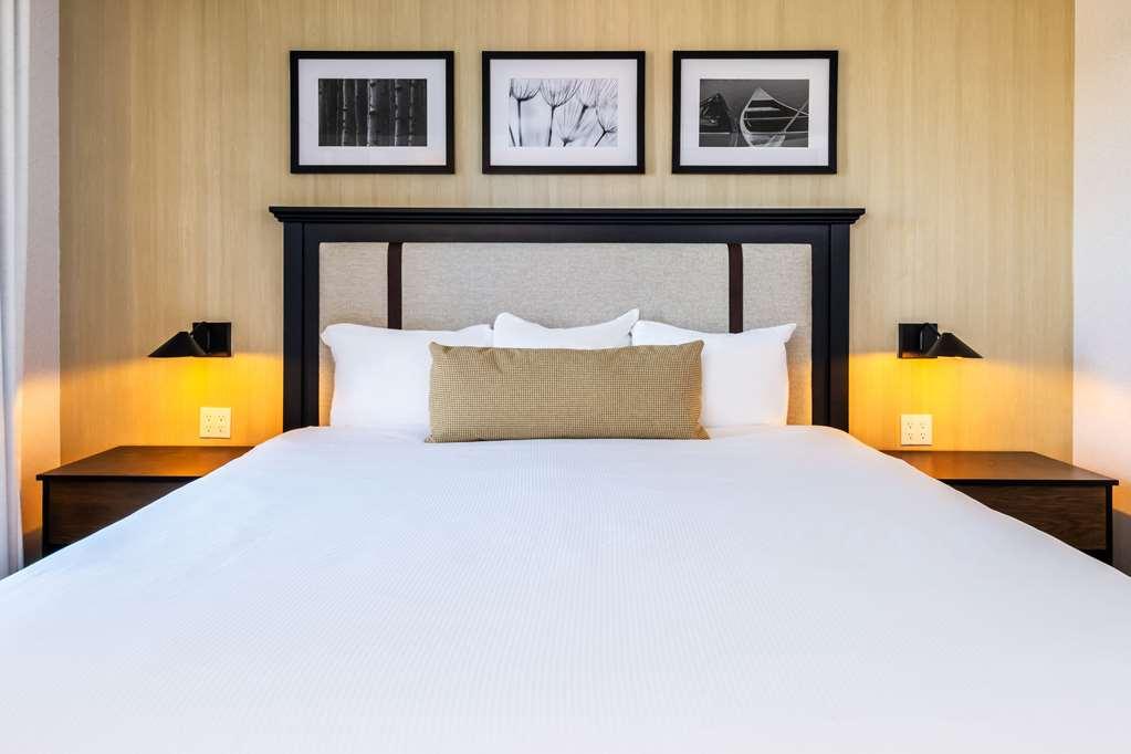 Calabogie Peaks Hotel, Ascend Hotel Member Room photo